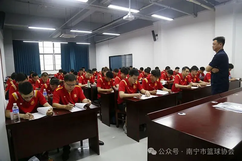 业余爱好者如何系统地学习篮球技能_1